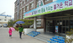 전북 420여곳 초등학교 ‘입학식’ 일제히 거행