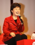 부산 찾은 박근혜 조선업 살리겠다 약속