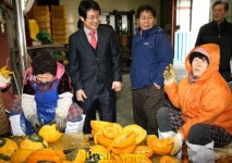 강진원 강진군수, 영농현장과 사회복지시설 잇따라 방문