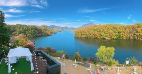 대청호수뷰 보고, 산 속에서 방방 타고! 평화로운 촌캉스 가능한 옥천 숙소 3 #소도시여행