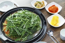 속이 알찬 삼척 대게 풀코스에 국물 시원한 물닭갈비! 삼척 로컬 맛집 3 #소도시여행