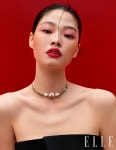 샤넬 뷰티로 완성한 김아현의 얼굴