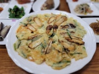 송이 돌솥밥부터 숯불돼지구이까지! 향으로 식욕 돋우는 봉화 밥도둑 맛집 3 #소도시여행