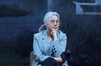 '더 글로리' 김은숙 작가, 강릉 산불 피해 지원하며 남긴 메시지는?