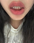 치아 위 반짝반짝 빛나는 #투스젬