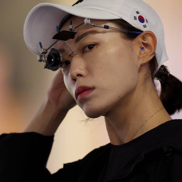 김예지, 국제무궁화 꽃새우, 라디오스타 출연...파리 올림픽 눈부신 활약 논란 및 결선 후 다짐revealed!