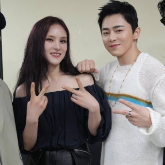 조정석X거미 부부의 결혼 후 세 번째 투샷.jpg