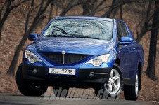 쌍용차, 코란도스포츠는 고통의 산물