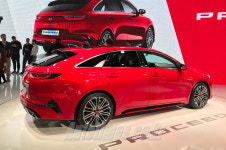 [파리]기아차, 컨셉트카 디자인 반영한 프로씨드