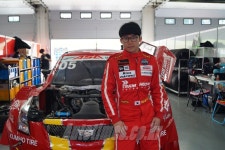 [人터뷰]길을 비켜라 서킷 위 젊은 피가 나간다