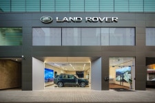 도이치오토그룹, 주가 조작 위기에도 사업은 확장