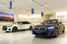 BMW코리아, 청담서 5시리즈 플래그십 스토어 열어