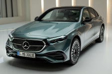 더클래스효성, E-클래스 언베일링 행사 진행