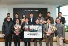 포르쉐코리아, 우수 서비스센터·임직원에 포상