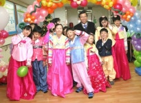 이대복 관세청차장, 온달의 집 위문방문