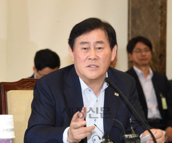 최경환 부총리, 공공기관 현안점검회의 주재