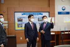 구리세무서 찾은 김창기 중부국세청장  종소세 신고, 납세자 불편 최소화