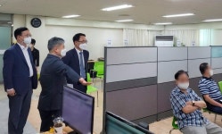 김재철 중부청장, 본청 회의직후 코로나 신고현장 수원세무서 방문