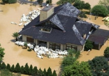 브라질, 산사태와 홍수로 사망자 84명으로 늘어