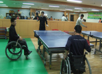 순천병원, 산재휠체어 장애우와 함께한 탁구교류전