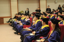 서울대 치의학대학원 ‘새내기 치과의사 배출’