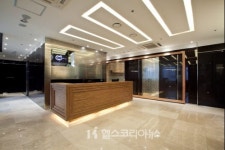 코샵성형외과, 압구정으로 확장 이전