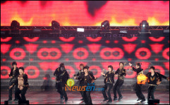 [포토엔]활활 타오르는 슈퍼주니어 콘서트