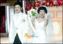 김현희, 신랑을 위한 깜찍한 애교만세![포토엔]