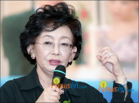 표절시비 김수현 무혐의처분 “수술 뒤끝 재채기 감기로 고약합니다”