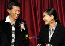 [포토엔]션-정혜영 부부,아동 위해 더 봉사해야지