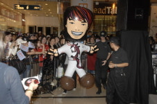 비 ‘할리우드스타 초읽기’ 돌입, 홍콩등 亞부터 접수