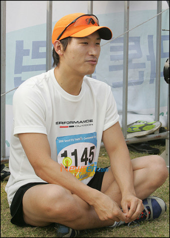 [포토엔]마라톤 준비중인 여호민, 긴장되네요~