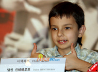 [포토엔]아역배우 달렌 쉰테미로프, 한국와서 기분 최고에요!