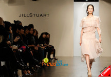 [포토엔]패션쇼 아라, 시선을 뗄 수 없어