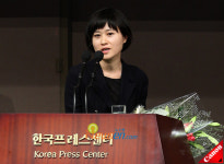 [포토엔]조상경, 첫 미술감독 맡았는데 이런 큰 상 감사해요