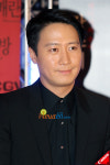 [포토엔]여명, 팬들 앞 동안 미소
