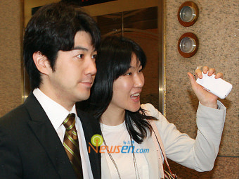 [포토엔]한상진-박정은 부부, ‘레슬러 정지현 결혼 축하해’