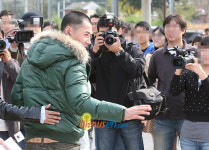 [포토엔]‘훈련소 가는길’ 전진, ‘건강한 모습으로 만나요’