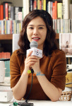 [포토엔]김현주, ‘미혼이라 바느질 취미 생겼어요’