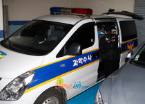 [포토엔]고 최진영 부검 위해 과학수사대 병원 도착