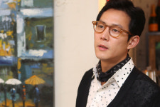 이정재 “정우성과 나, 여친 없어 자주 만난다” 깜짝고백