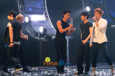 [포토엔]2PM ‘엠카운트다운 1위 했어요’