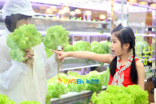 [포토엔]롯데마트 식물농장 ‘행복가든‘ 아이들 학습효과까지 일석이조!