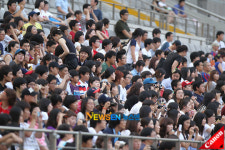 [포토엔]K리그 올스타팀의 공개훈련을 보기 위해 가득 모인 팬들