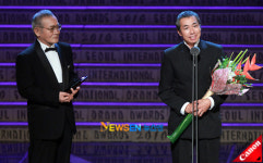 [포토엔]‘슈-샤인 보이’ 야나기바 토시로 ‘큰 상 주셔서 감사합니다’