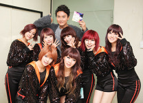 레인보우, 대만 톱가수 정원창과 대기실 만남 인증샷 공개