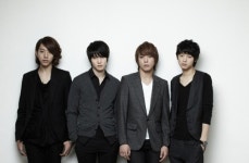 씨엔블루 2월→3월 첫 정규앨범 컴백 연기 왜?