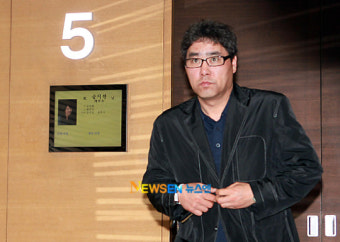 [포토엔]이병훈 해설위원, 고 송지선 빈소 조문 발걸음