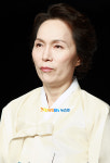 [포토엔]김혜순 디자이너 ‘한복의 우수성을 보여 줄 것’