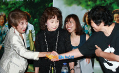 [포토엔]임순례 감독 ‘마츠이 히사코 감독님, 영화 최고!’